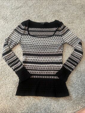 White House Black Market black & white patterned scoop neck sweater